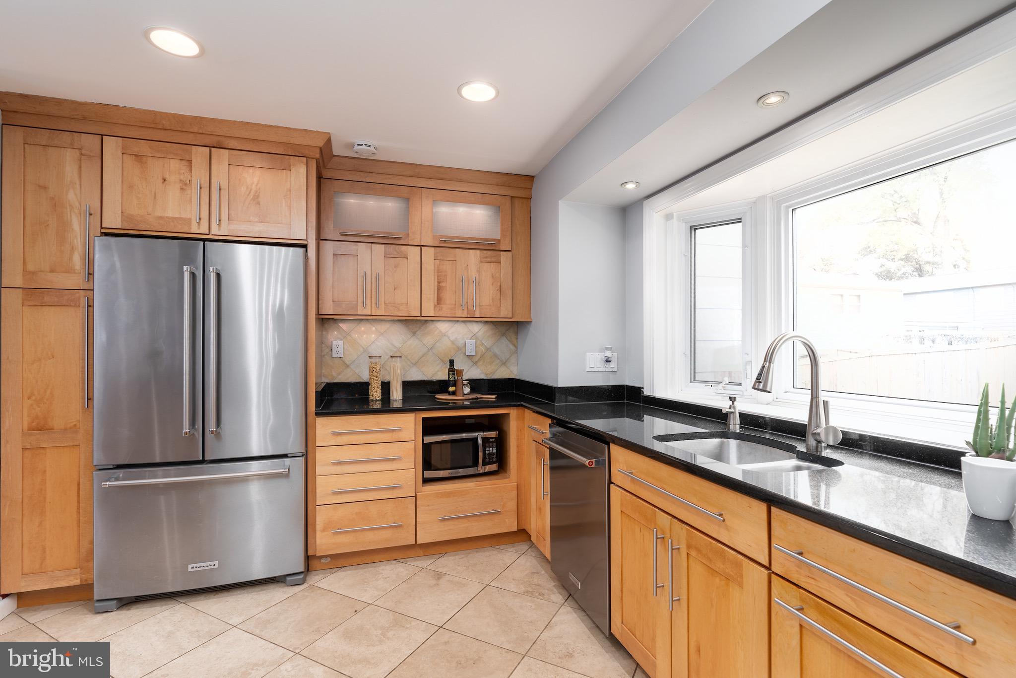 9712 Nassau LANE