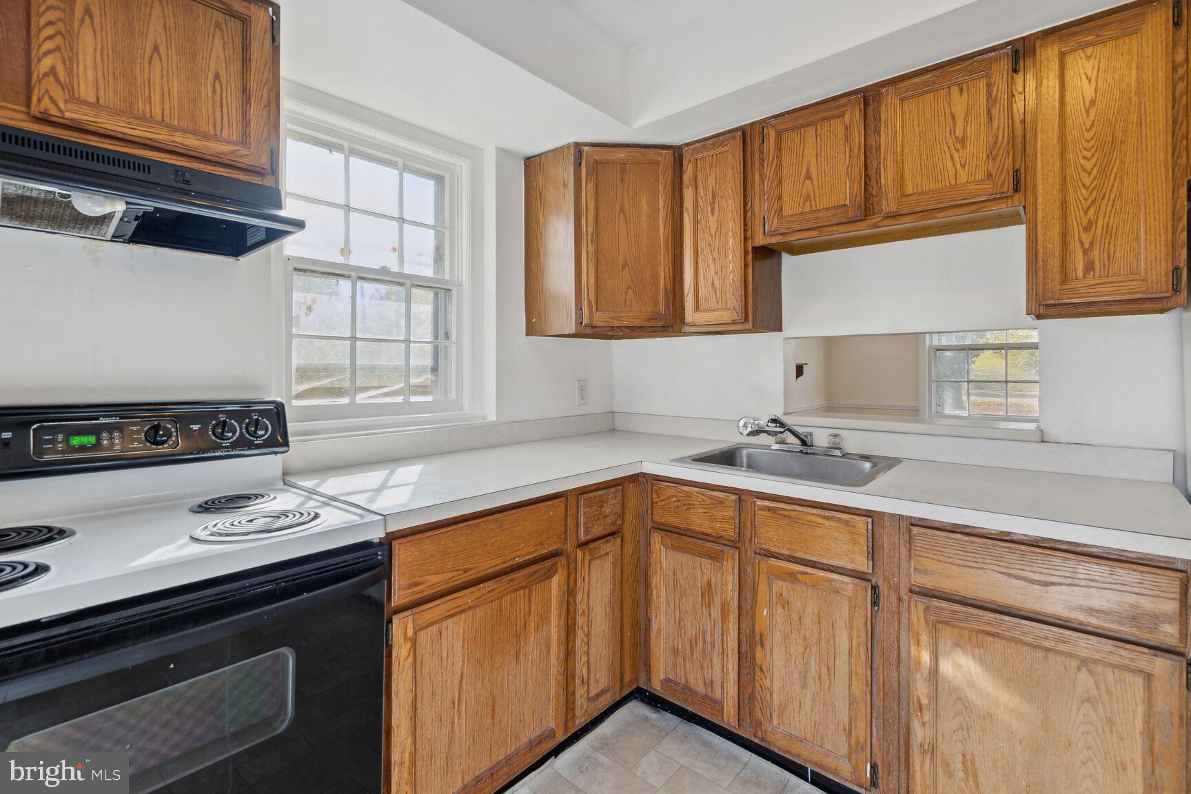 11703 Broadview ROAD