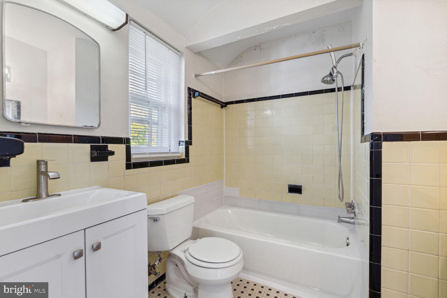 11703 Broadview ROAD