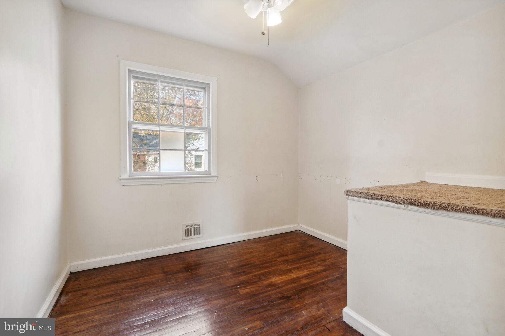 11703 Broadview ROAD