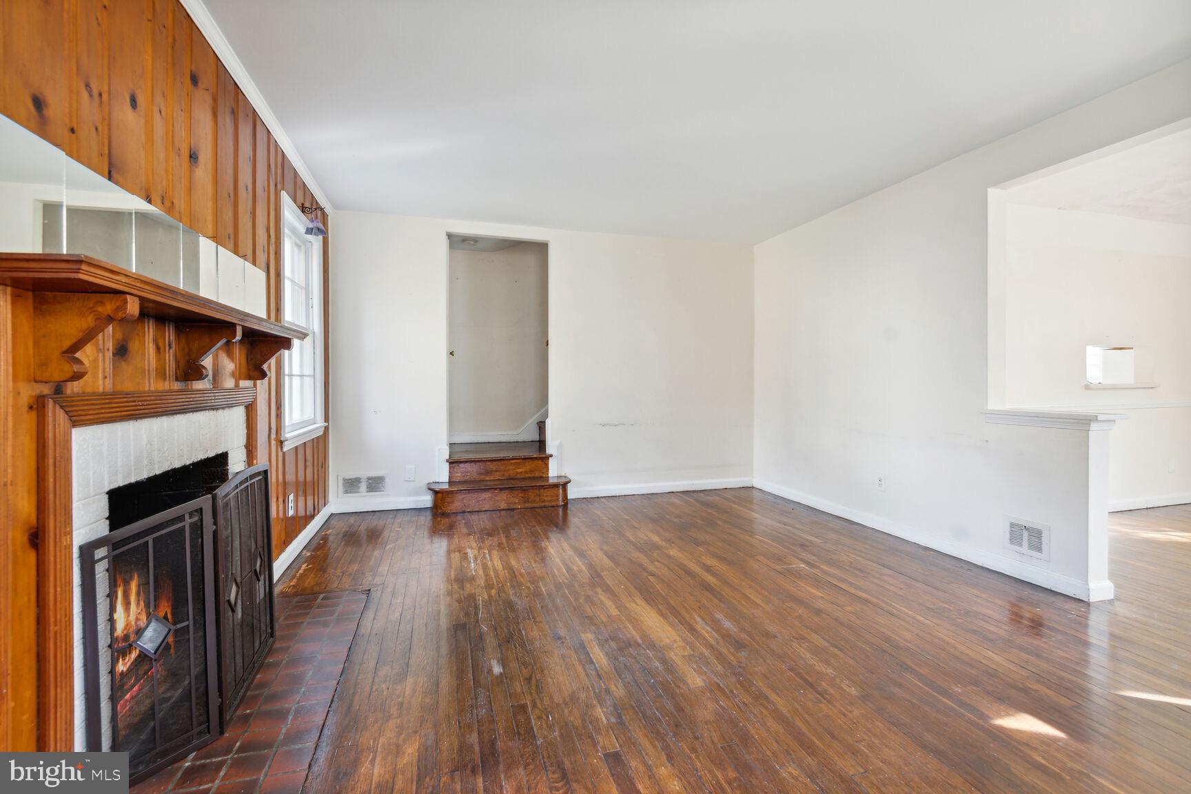 11703 Broadview ROAD