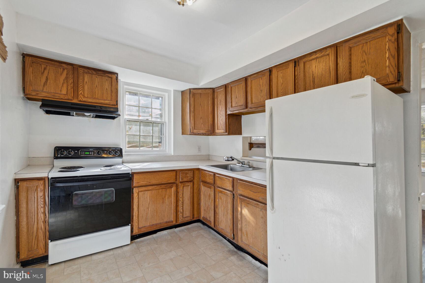 11703 Broadview ROAD