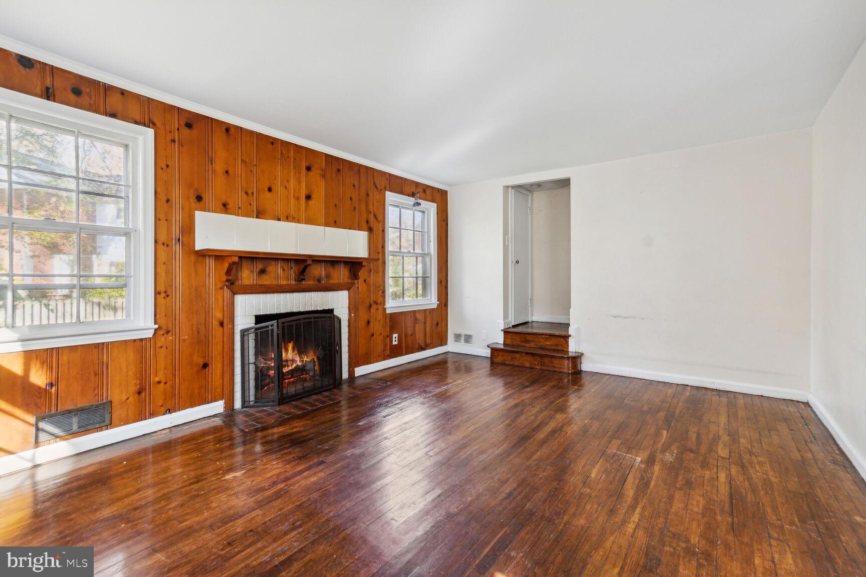 11703 Broadview ROAD