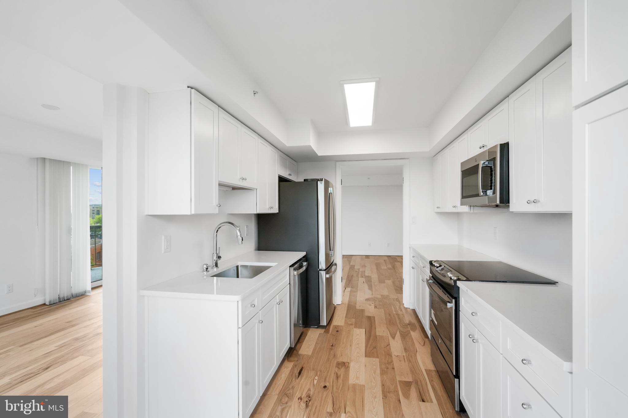 5000 BATTERY LANE 704