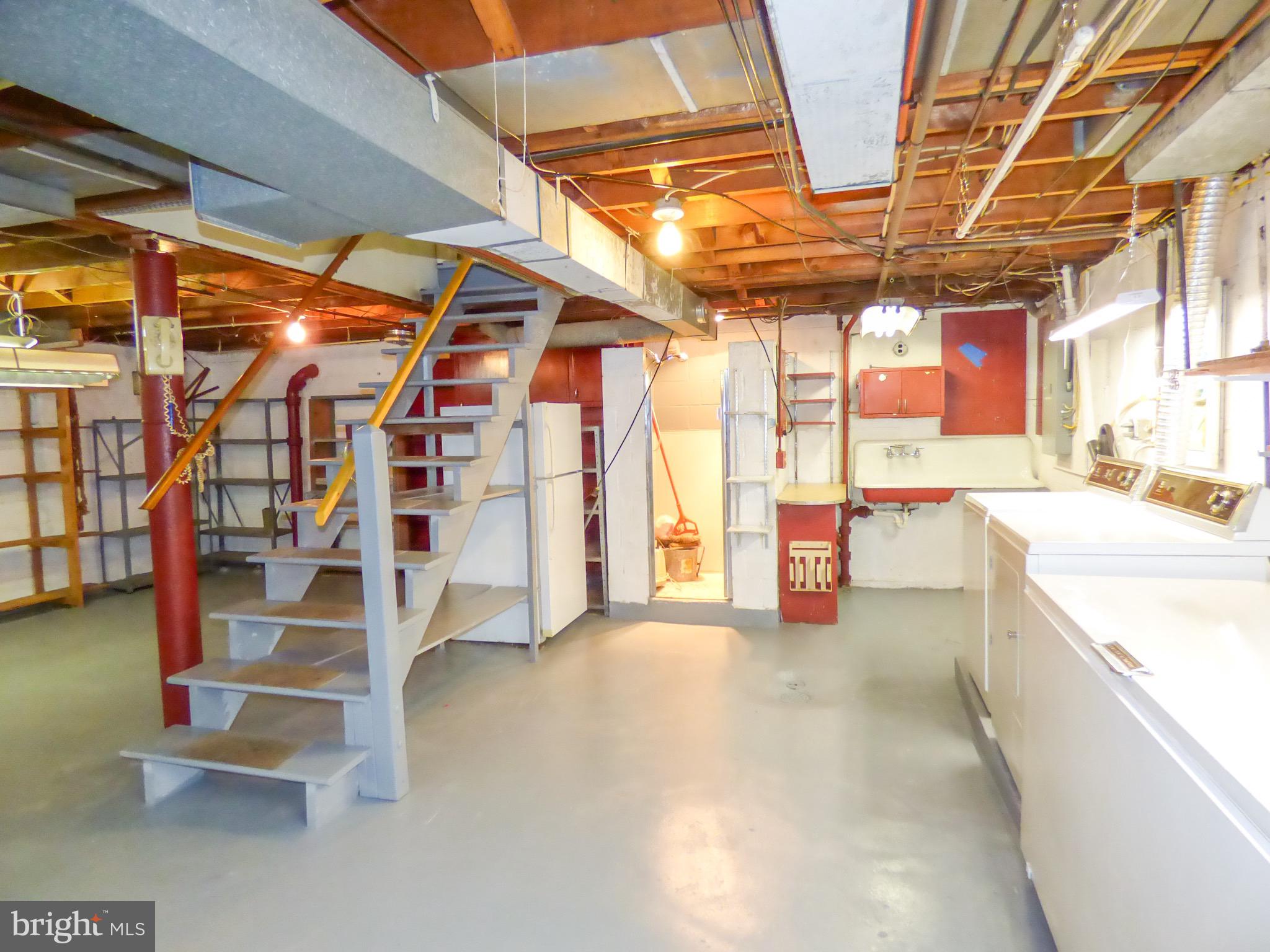 2308 PLEASANT VIEW DRIVE