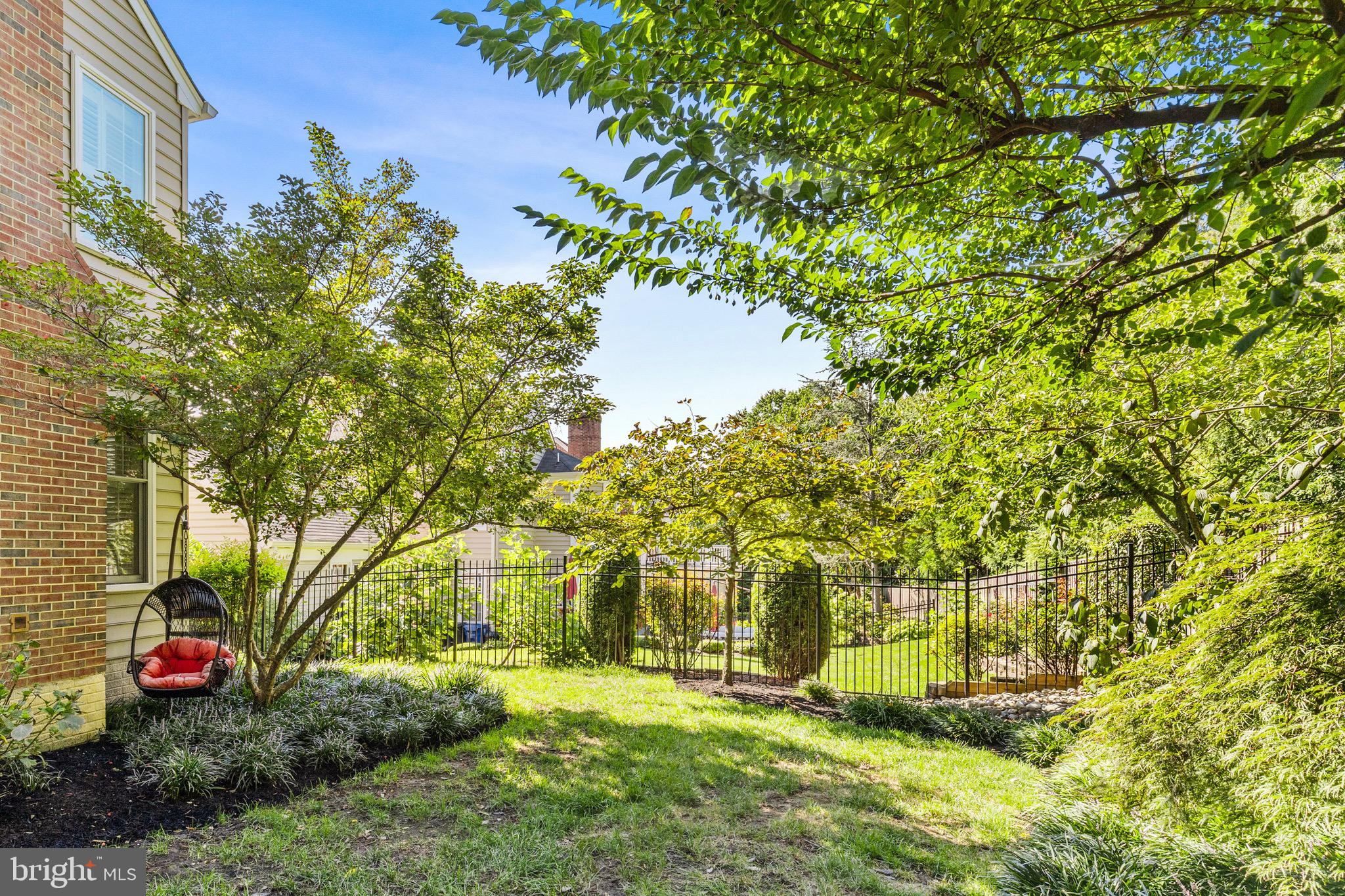 1263 DARTMOUTH COURT