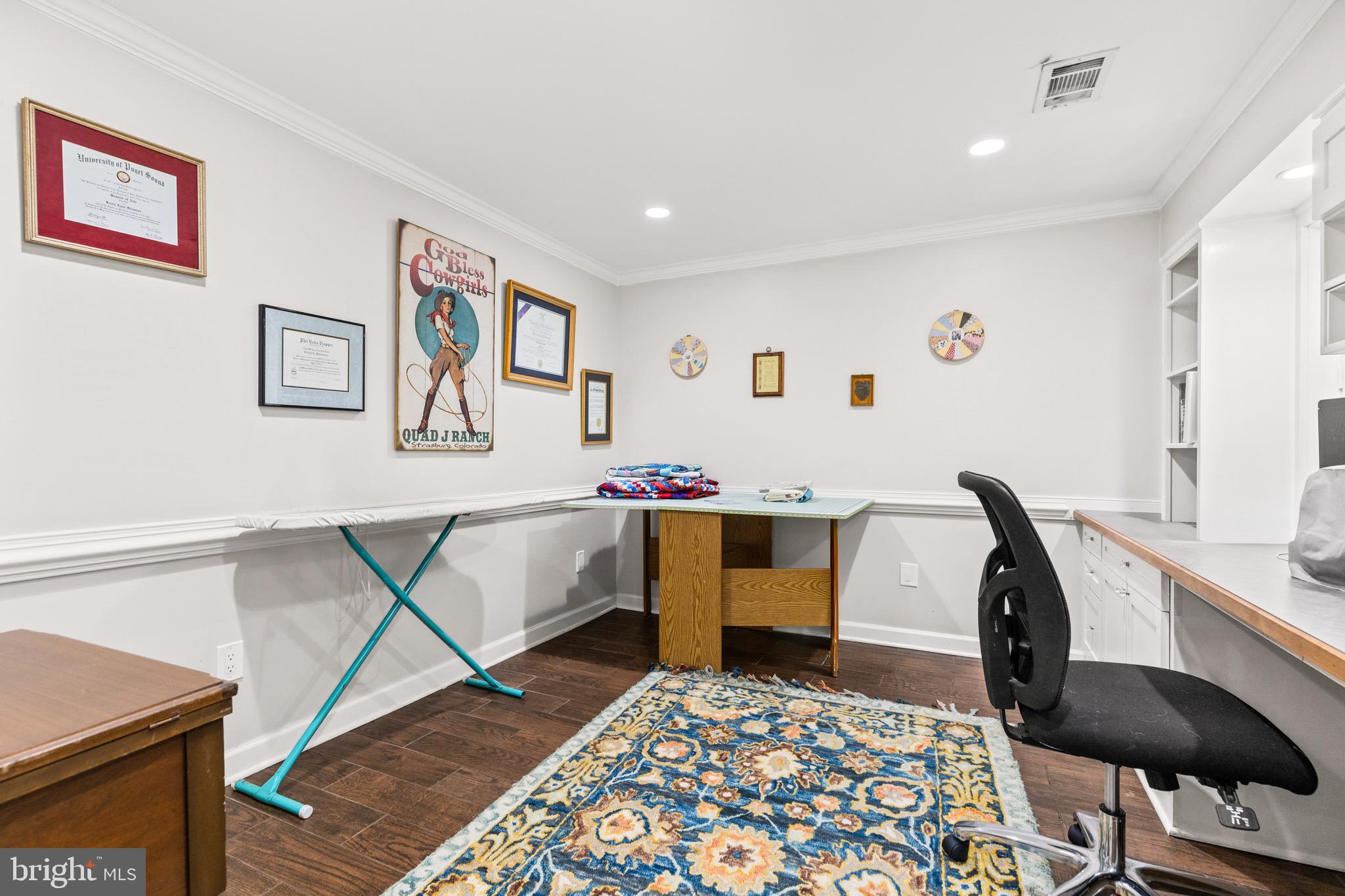 1263 DARTMOUTH COURT
