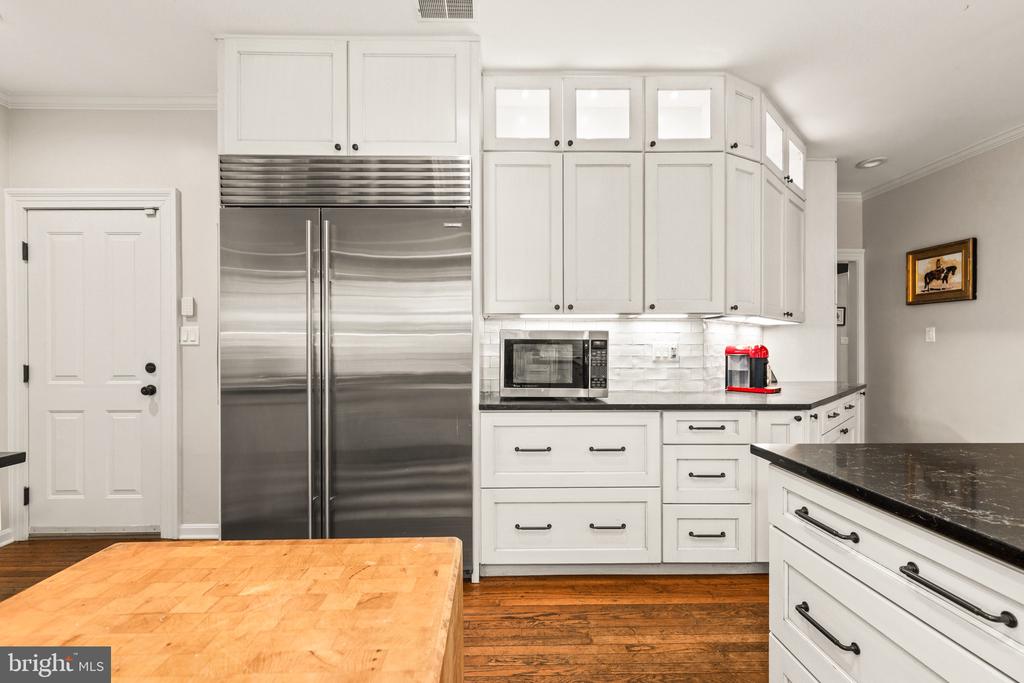 1263 DARTMOUTH COURT