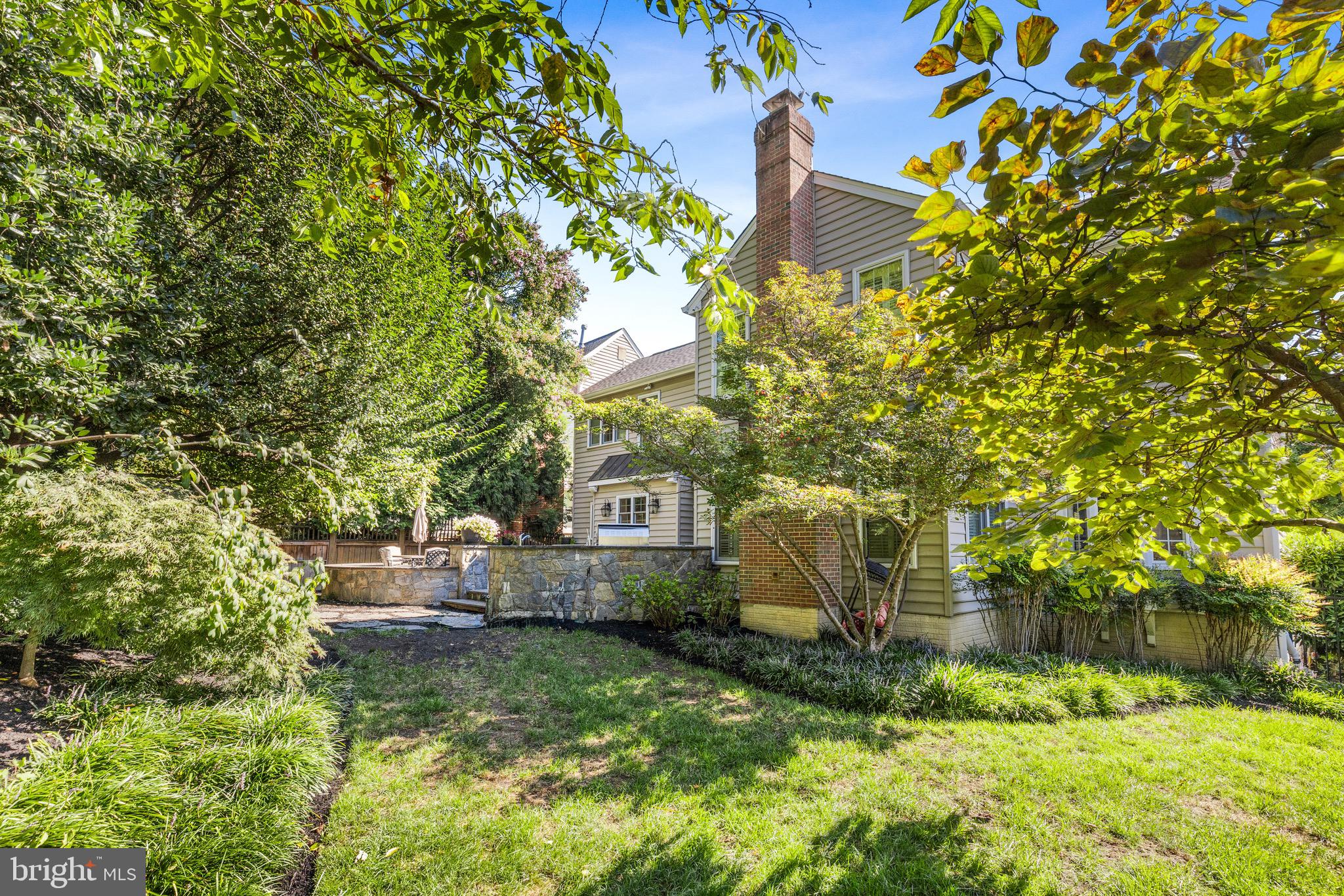 1263 DARTMOUTH COURT