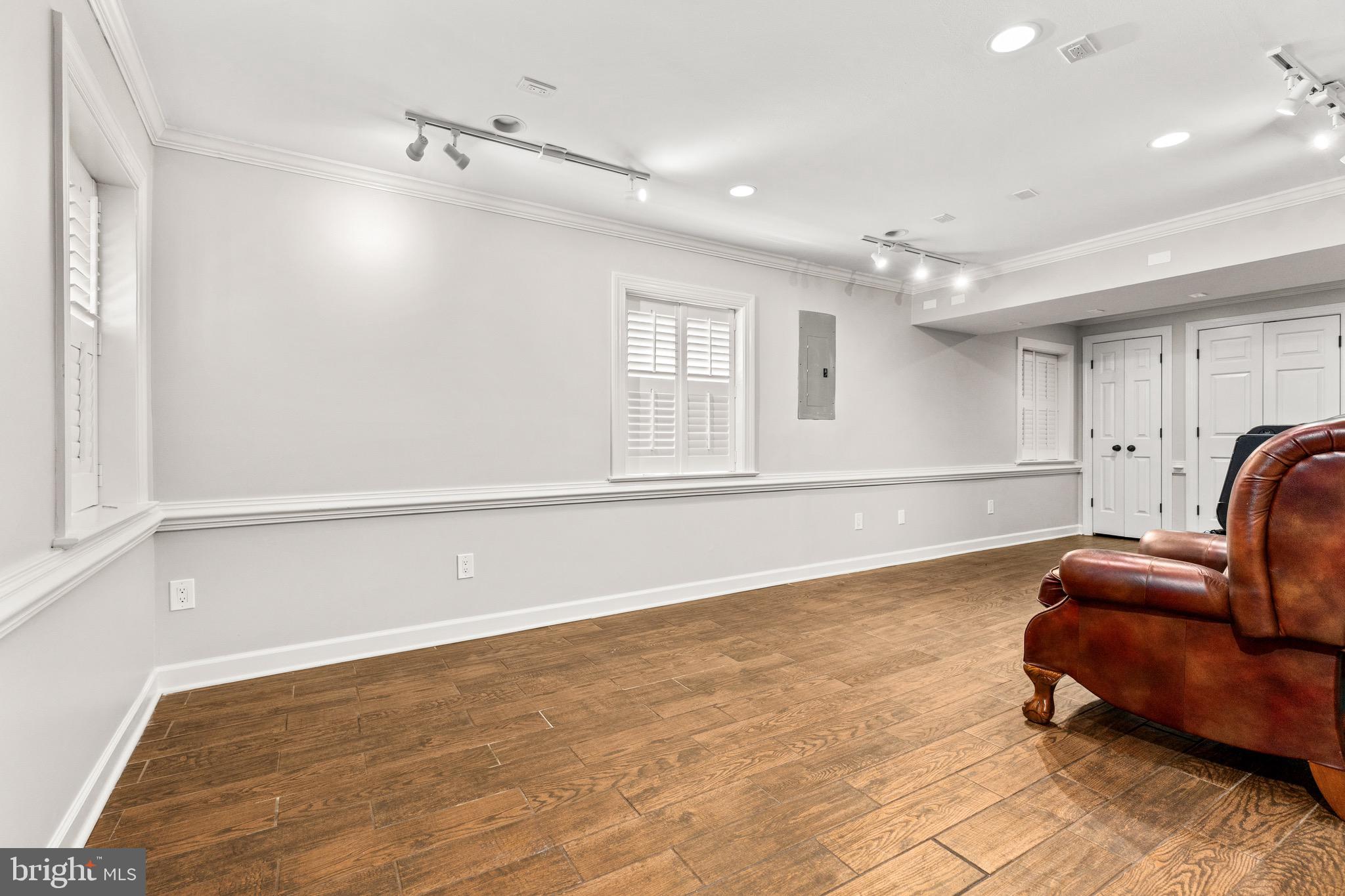 1263 DARTMOUTH COURT