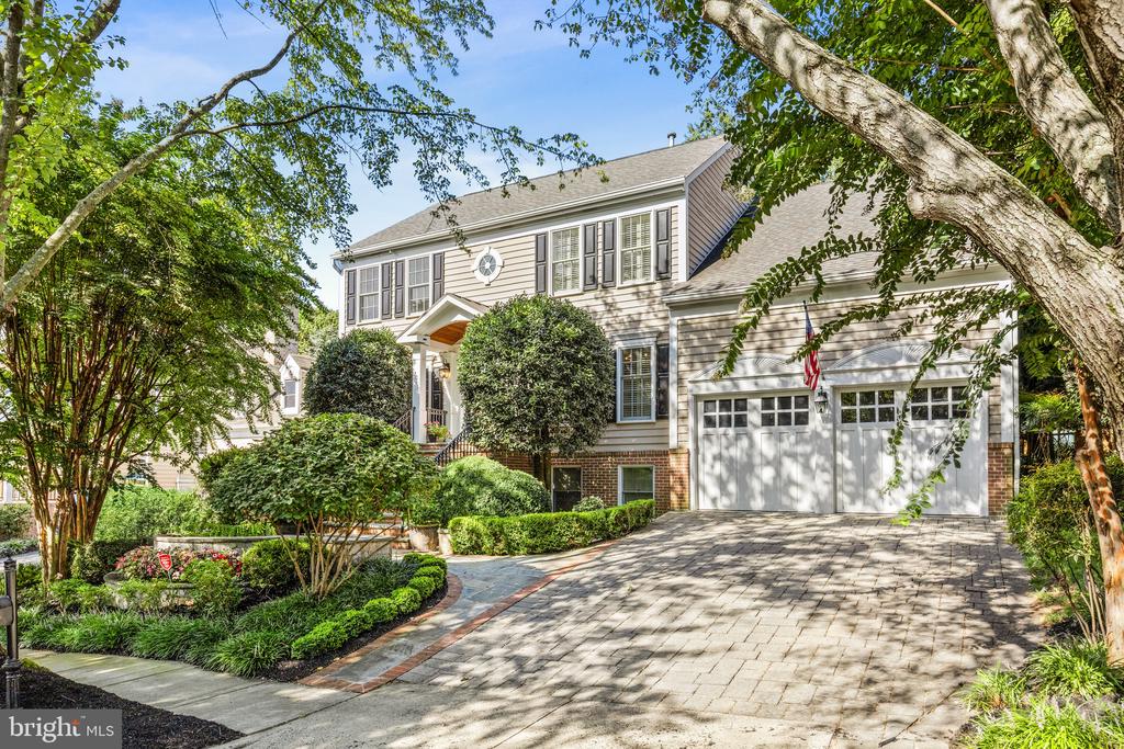 1263 DARTMOUTH COURT