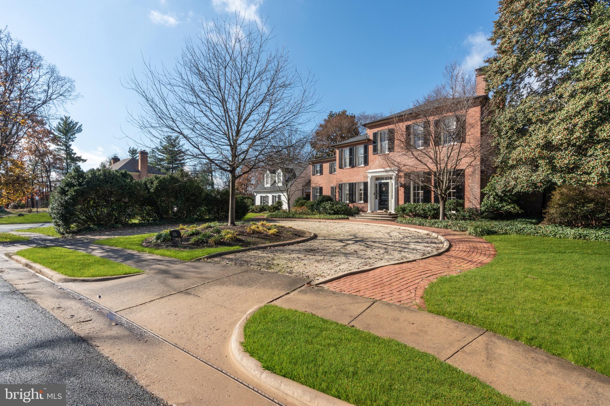 616 FORT WILLIAMS PARKWAY