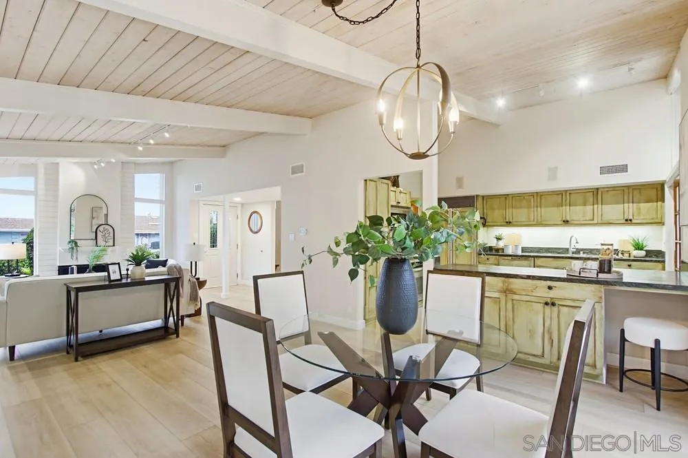 5145 San Aquario Dr