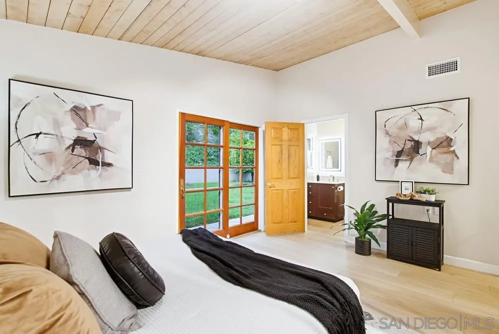 5145 San Aquario Dr