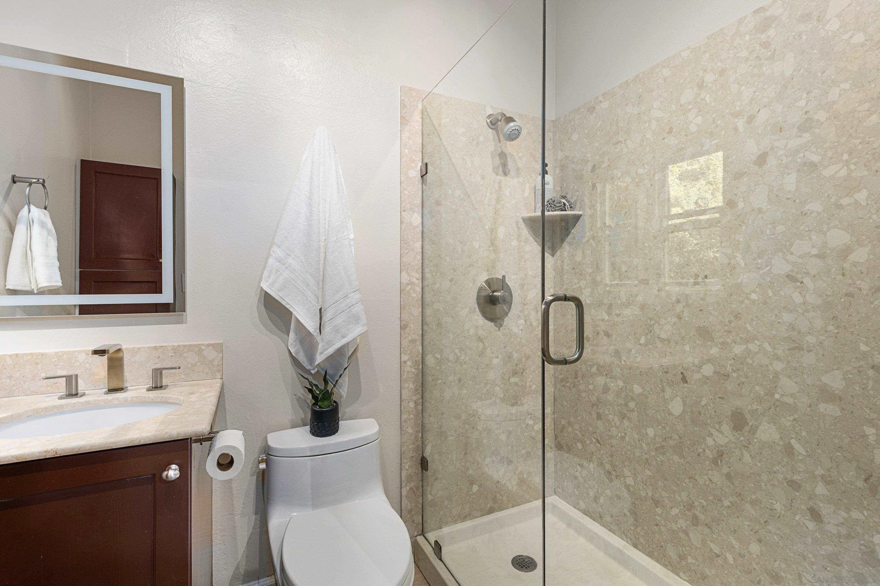 5145 San Aquario Dr