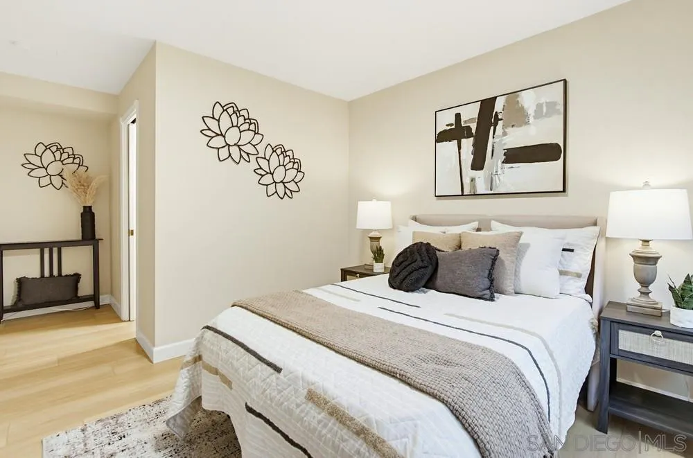 5145 San Aquario Dr
