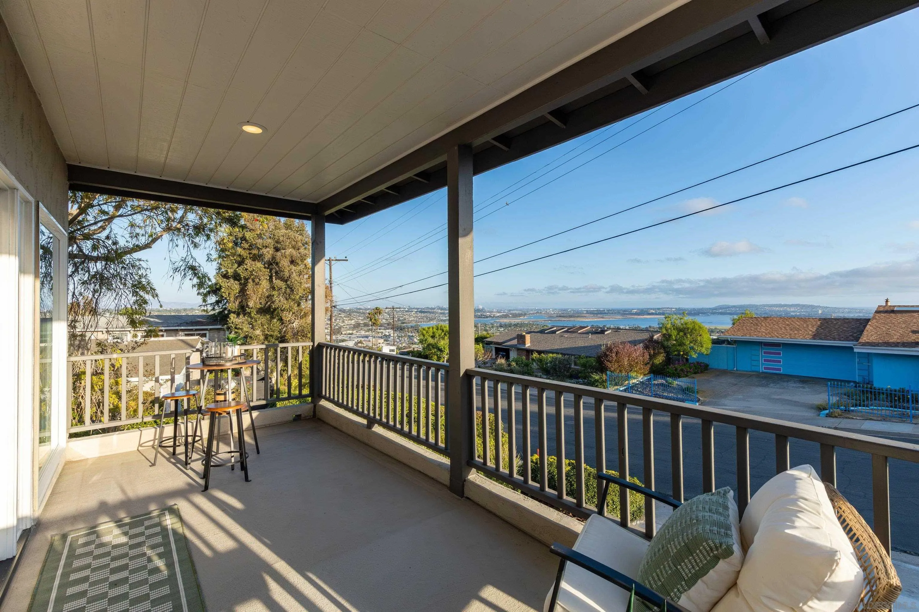 5145 San Aquario Dr