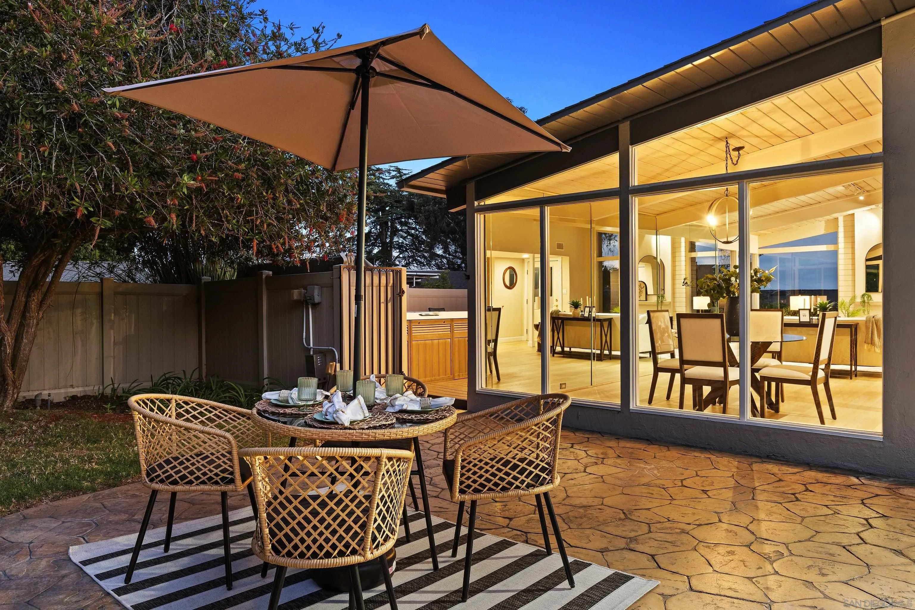 5145 San Aquario Dr