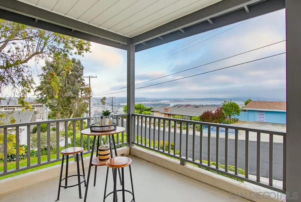 5145 San Aquario Dr
