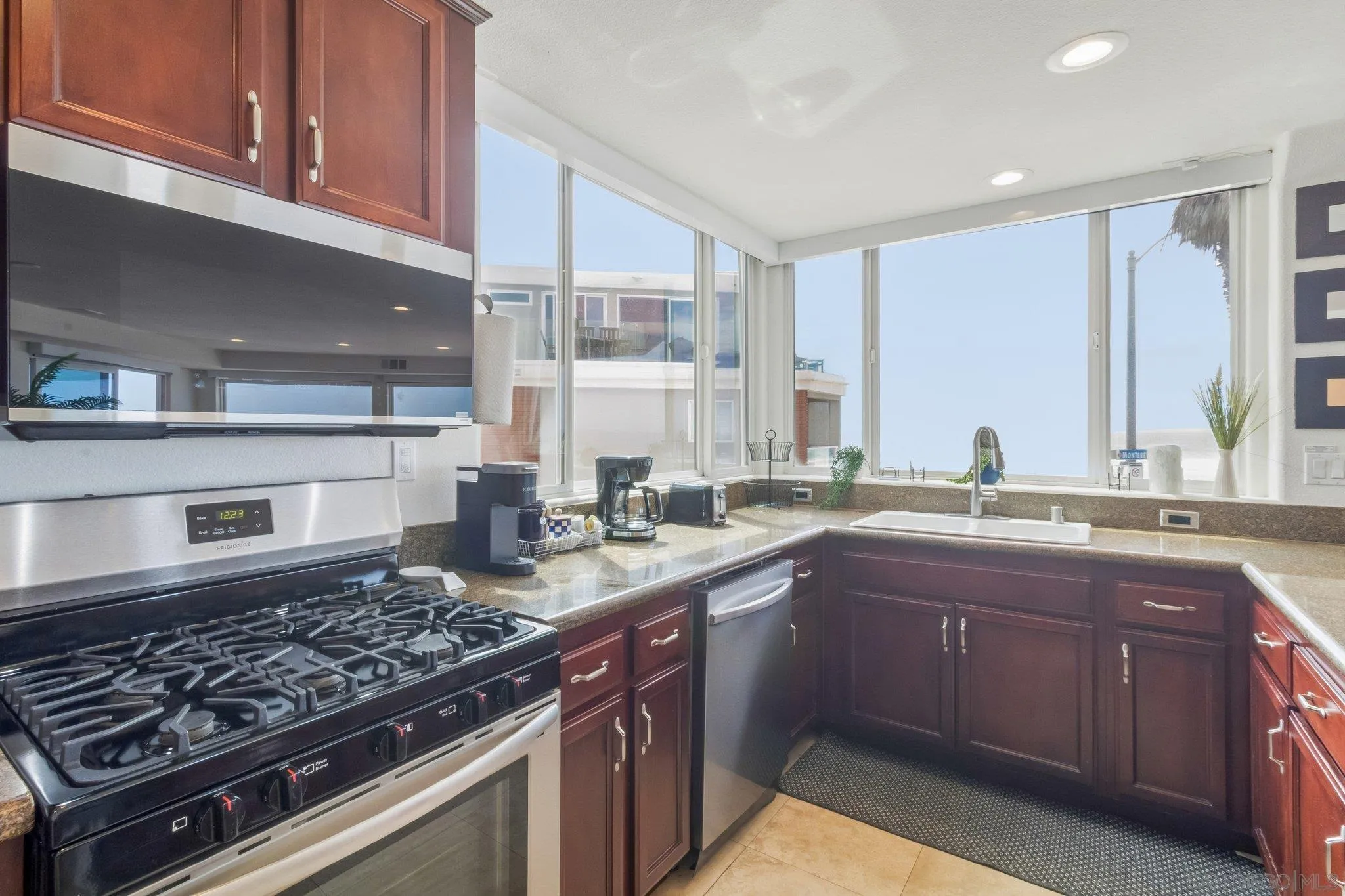 702 Monterey Ct.