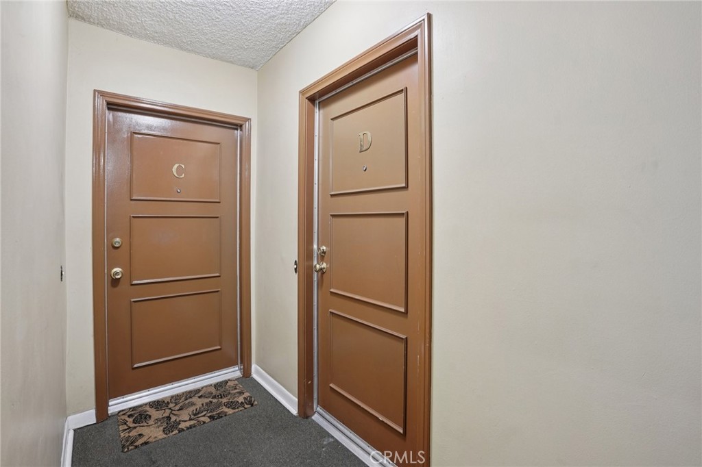 320 E Spruce