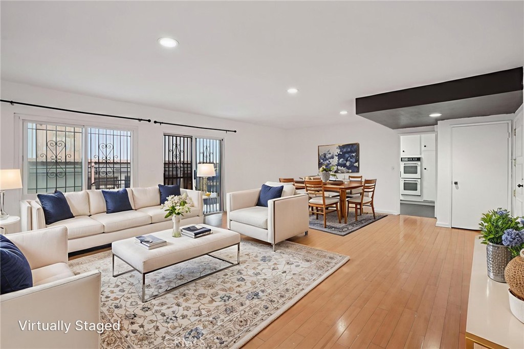 320 E Spruce