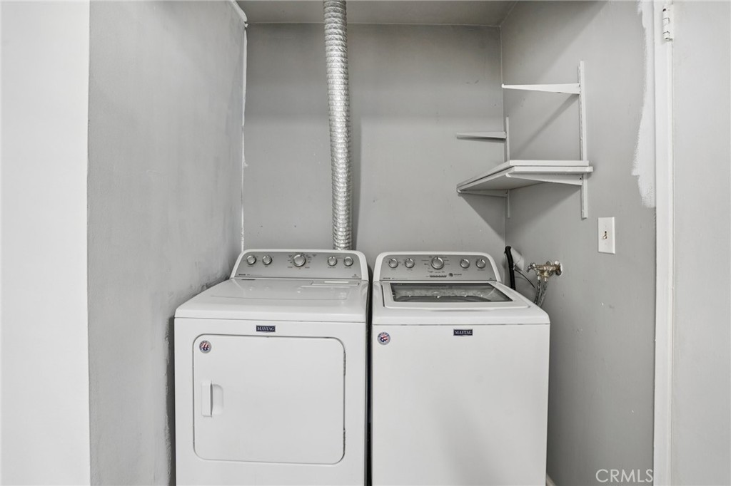 320 E Spruce