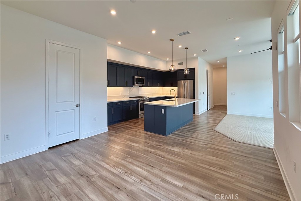 1130 S Urbana