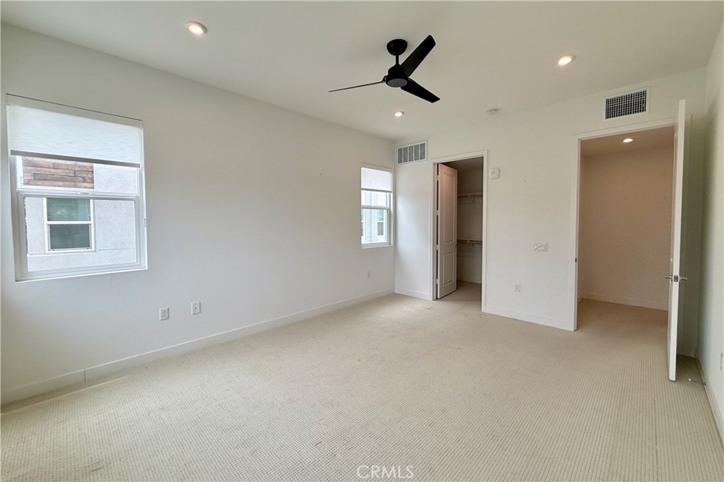 1130 S Urbana