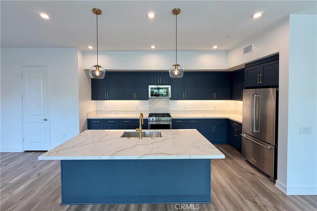 1130 S Urbana