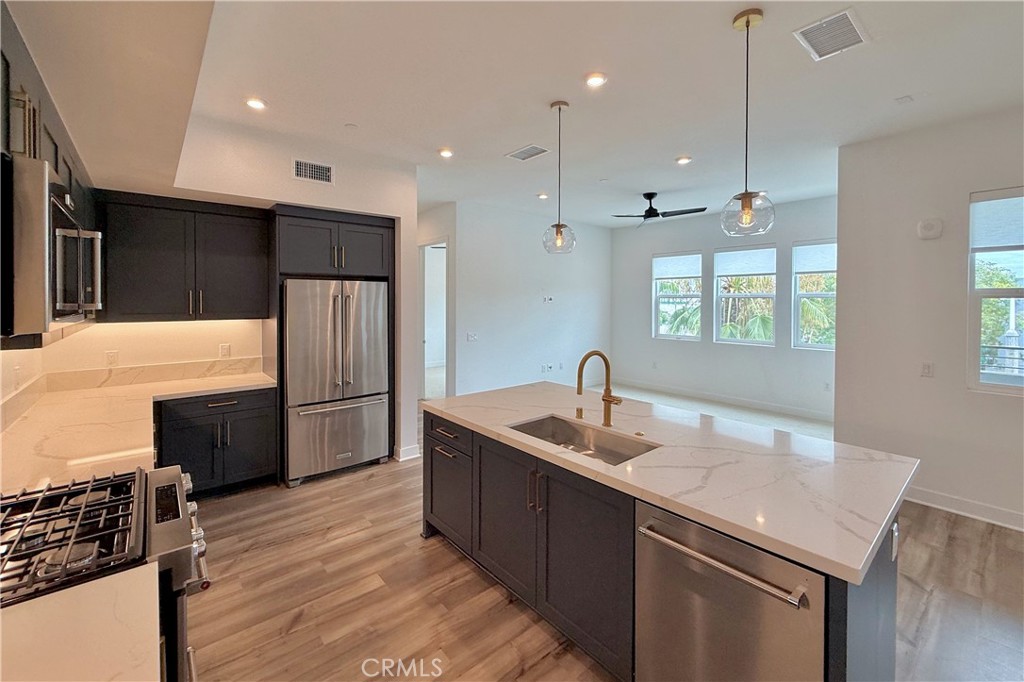 1130 S Urbana