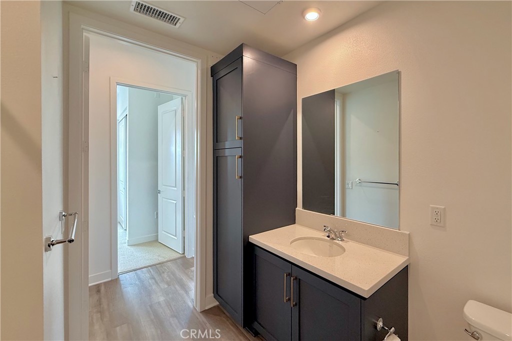 1130 S Urbana