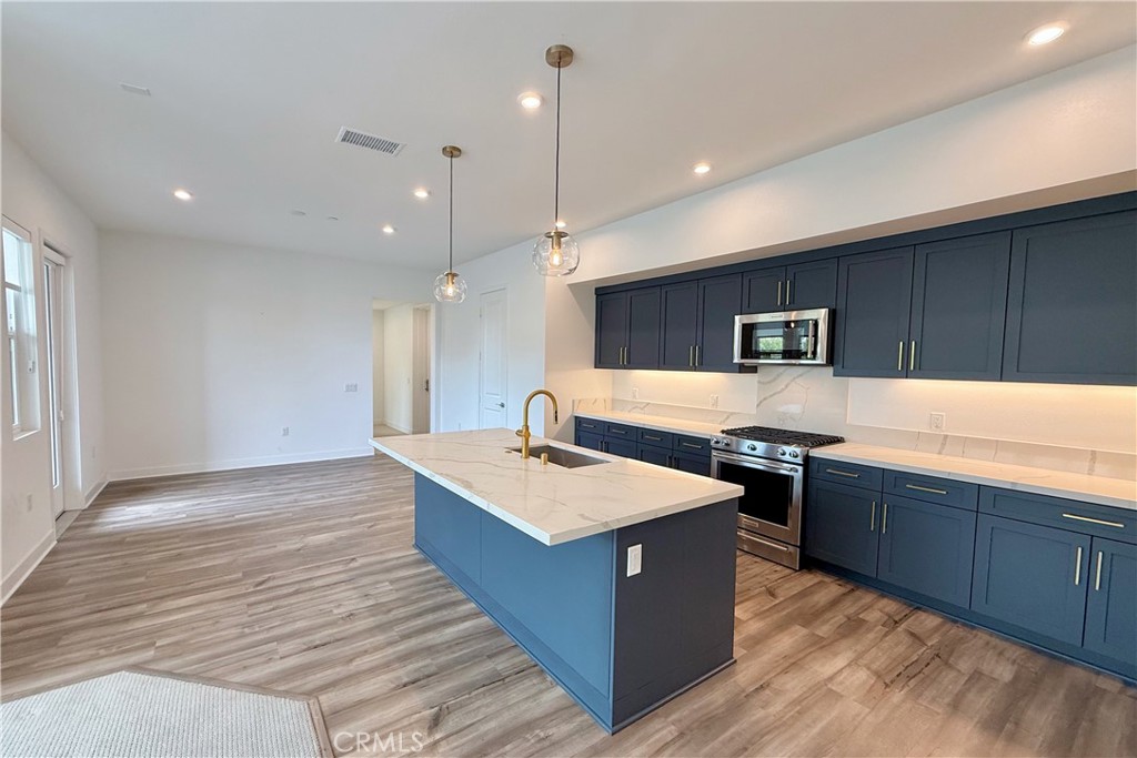 1130 S Urbana