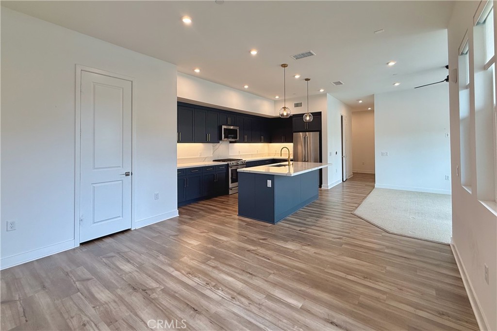 1130 S Urbana
