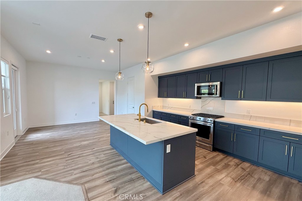 1130 S Urbana