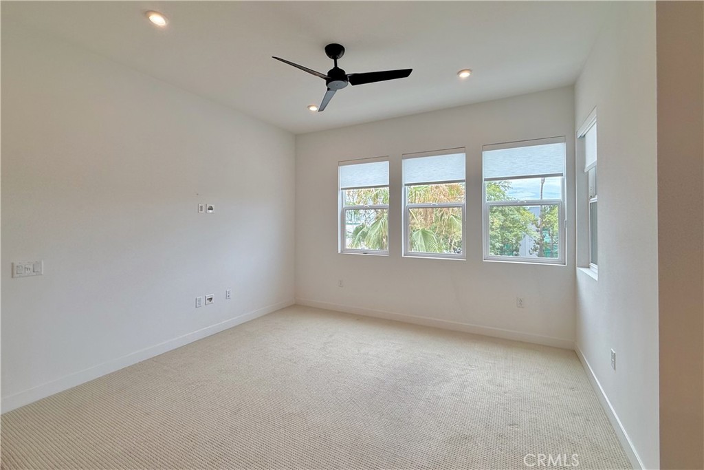 1130 S Urbana