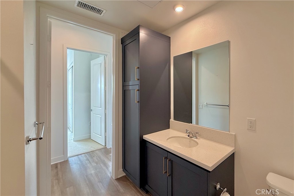1130 S Urbana