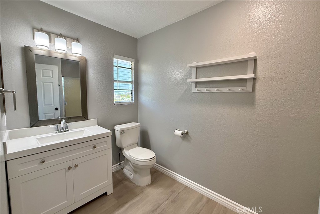 3935 W 182nd W