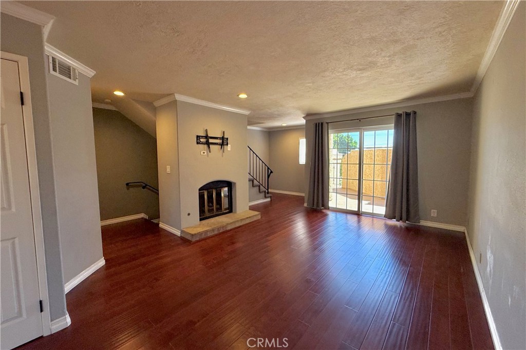 3935 W 182nd W