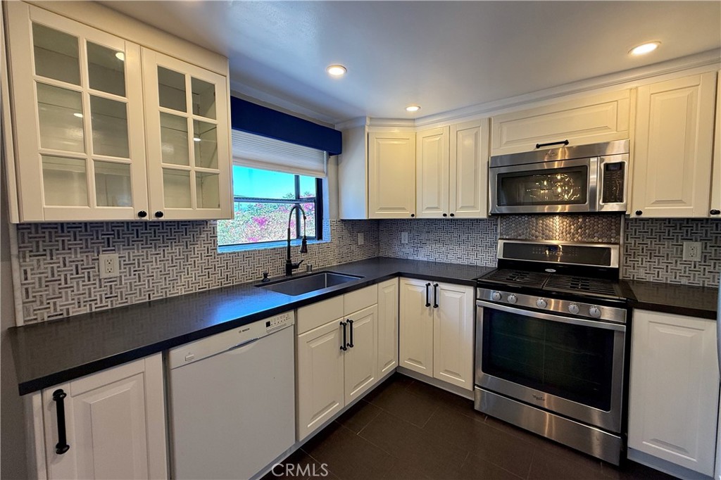 3935 W 182nd W