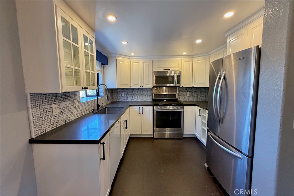 3935 W 182nd W