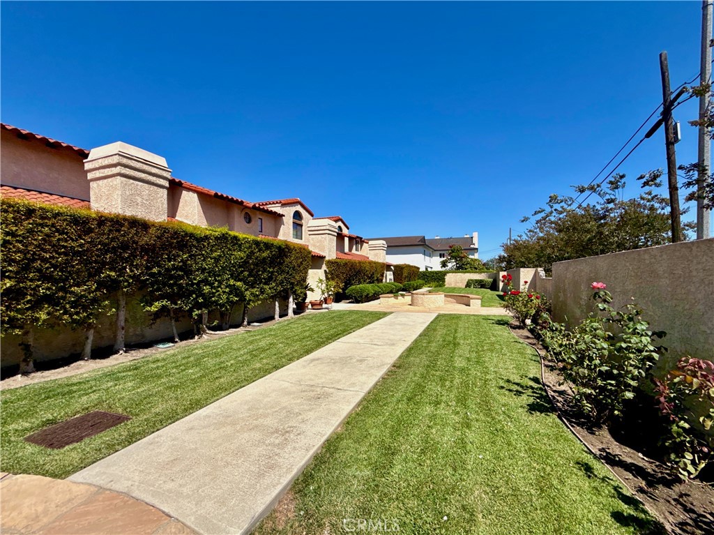 3935 W 182nd W
