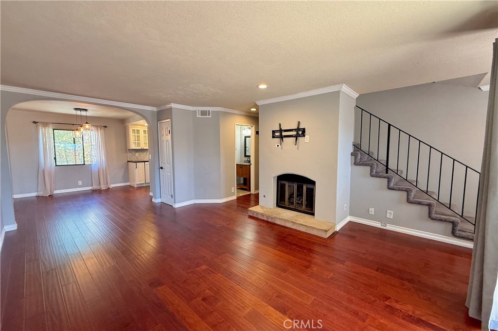 3935 W 182nd W