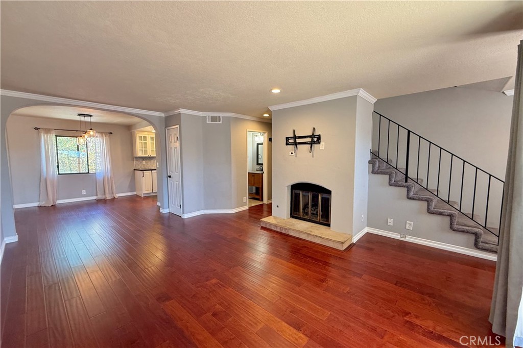 3935 W 182nd W