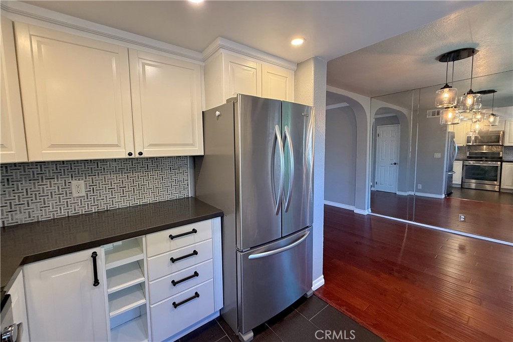 3935 W 182nd W