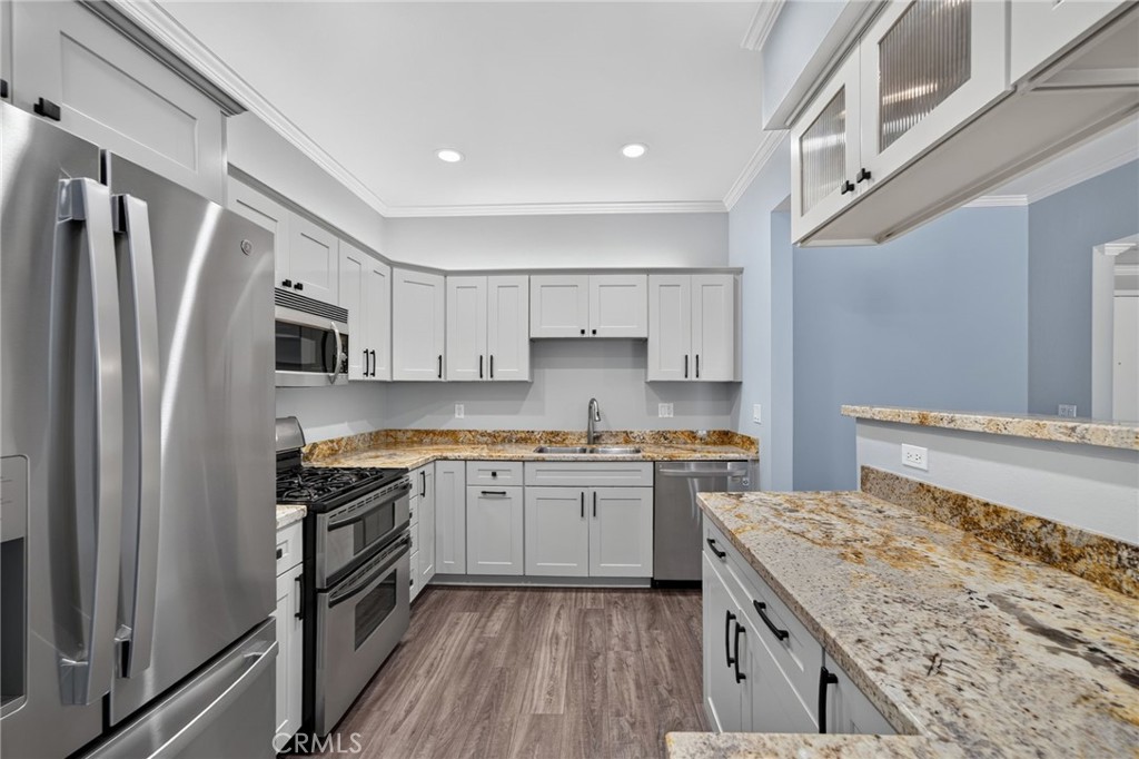 8162 Manitoba