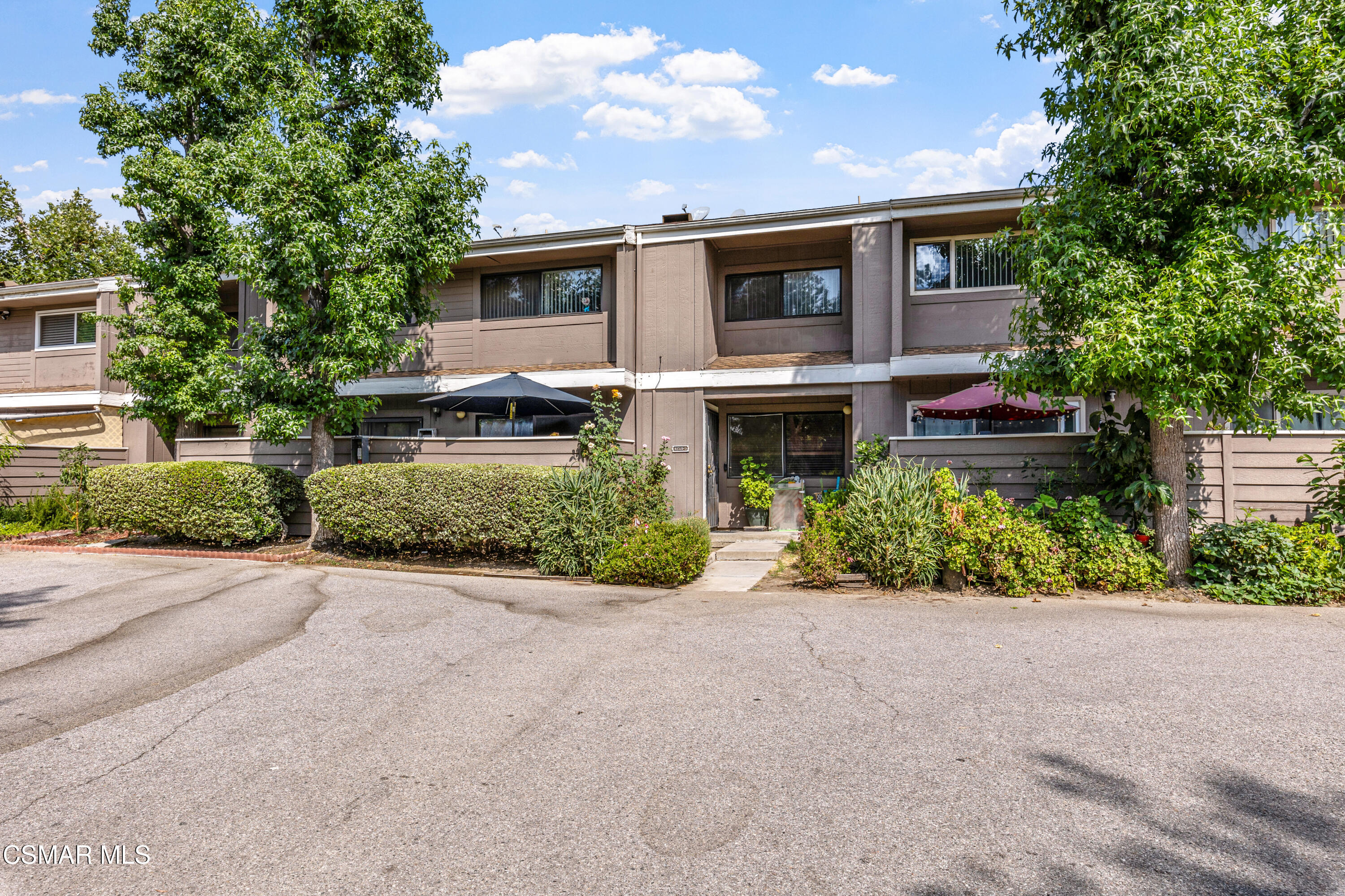 12521 Bradley Avenue, 3
