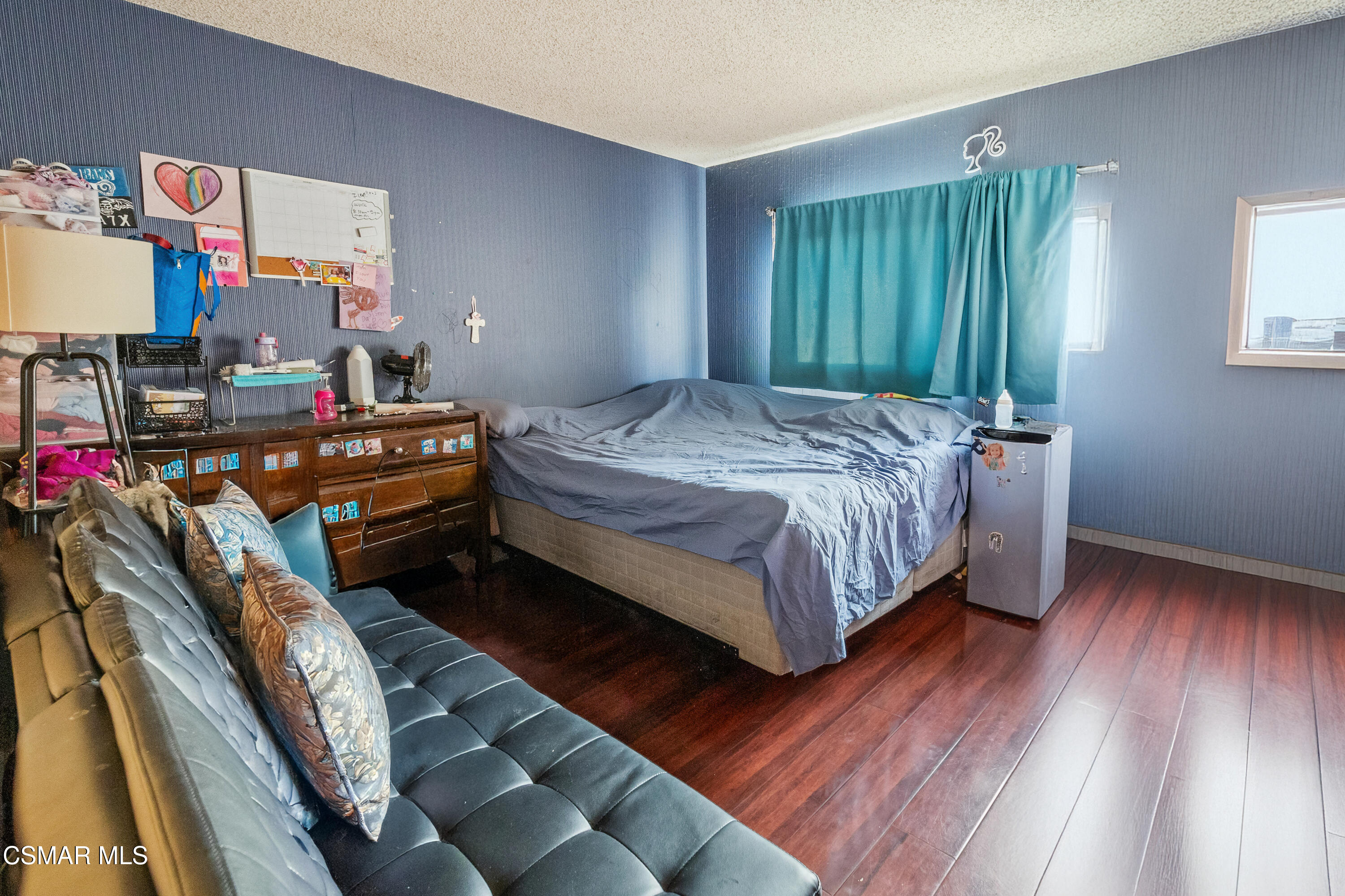 12521 Bradley Avenue, 3