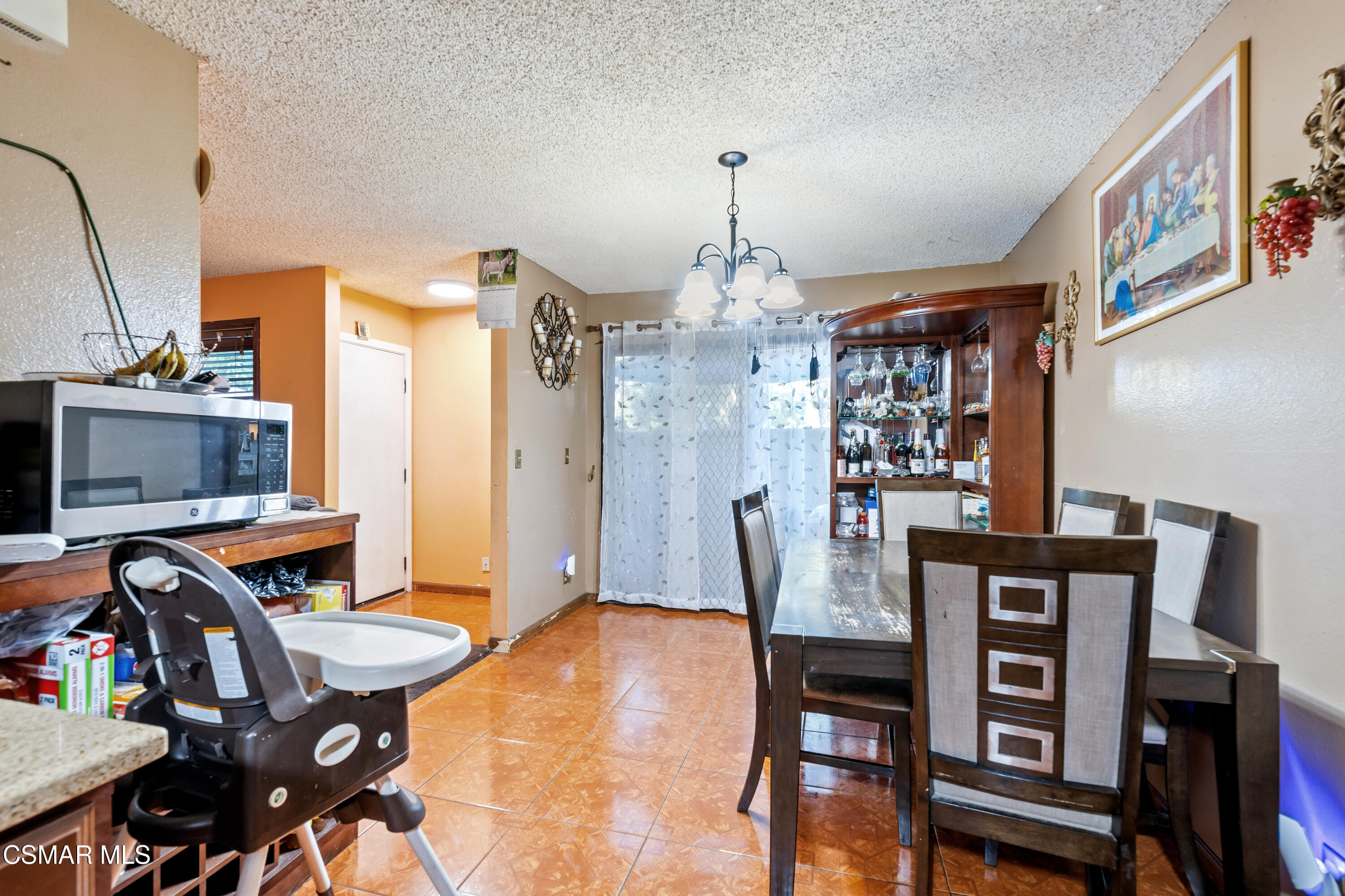 12521 Bradley Avenue, 3
