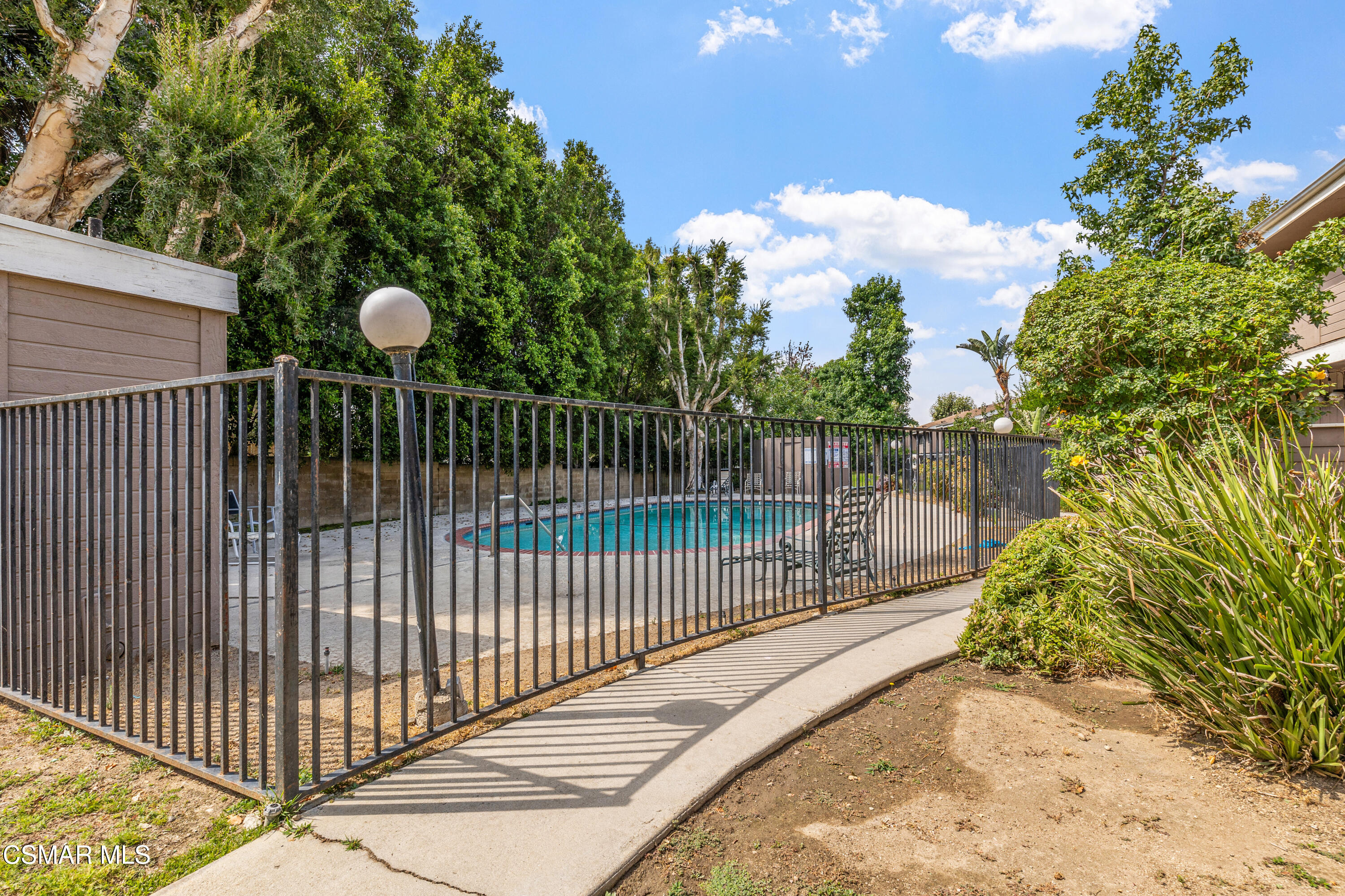 12521 Bradley Avenue, 3